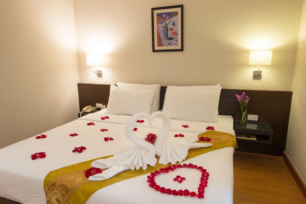 Seasons Siam Hotel Bangkok Dış mekan fotoğraf